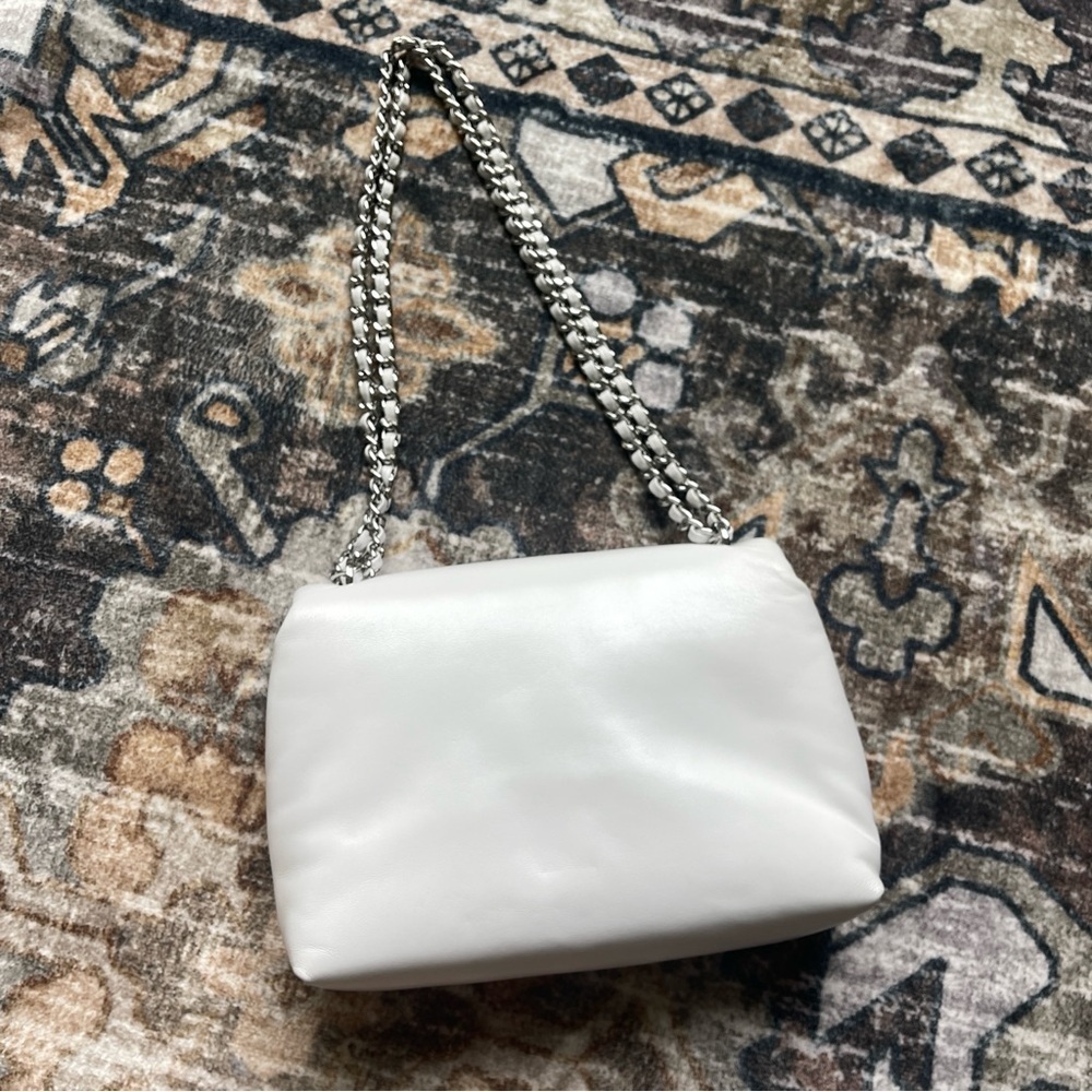 NWOT Tory Burch Britton Puffy Leather Optic White Silver Chain Shoulder Bag - Picture 7 of 16
